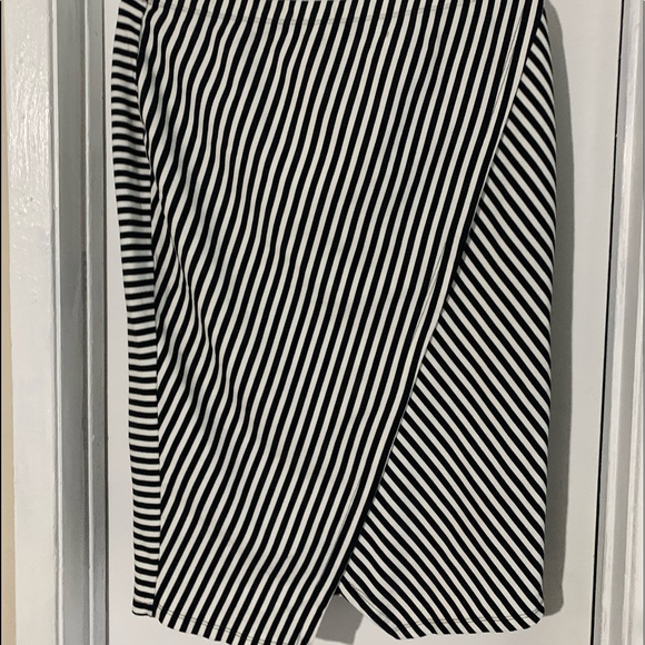 Striped pencil skirt - Picture 2 of 3